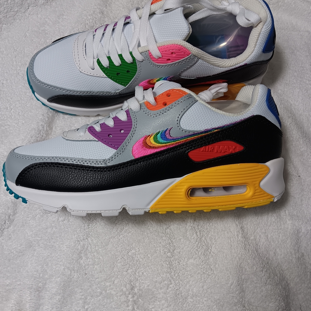 New Nike Air Max Rainbow Accent White Black Sneakers NEW - Picture 2 of 7